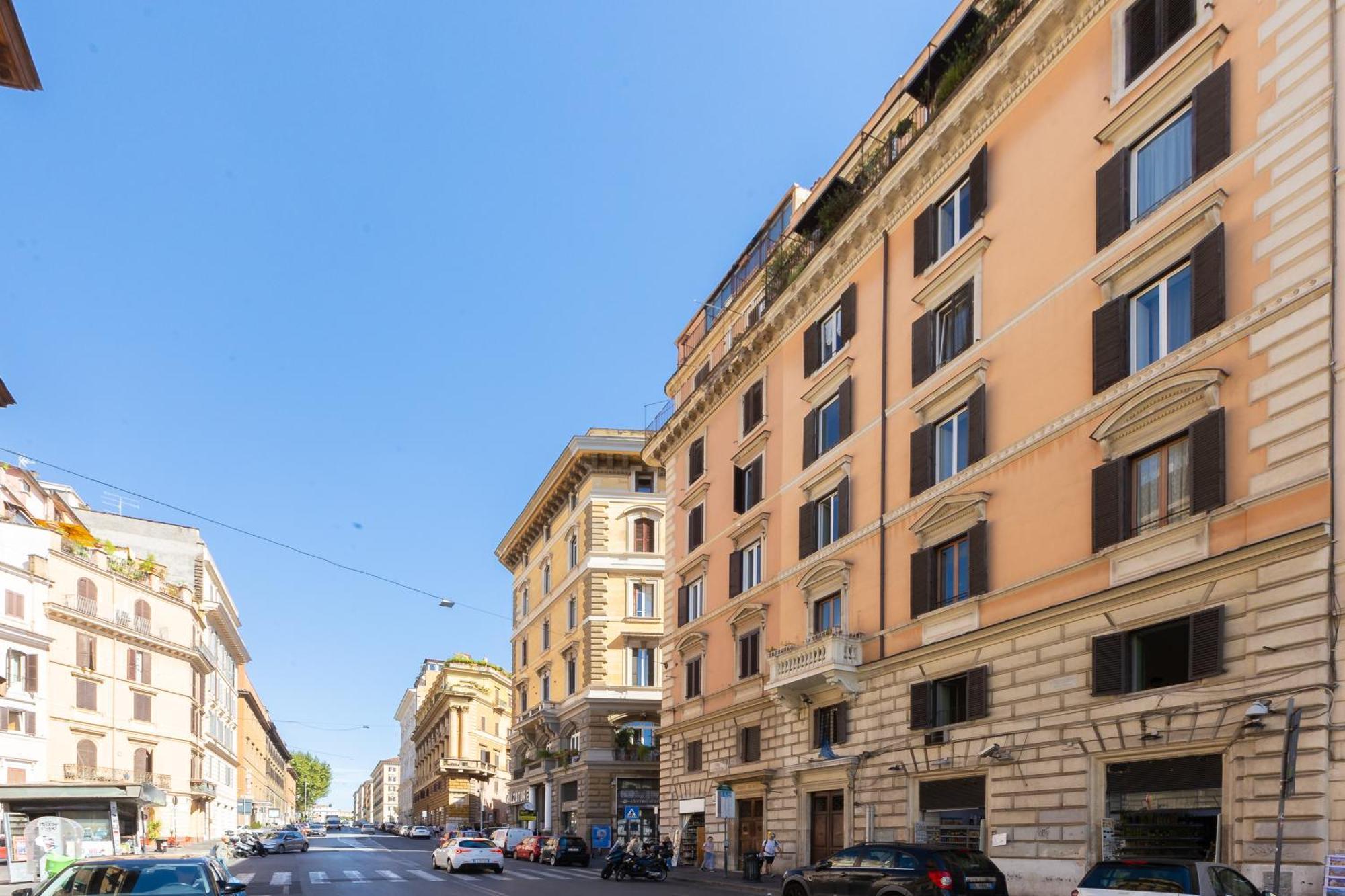 La Dolce Vita Cavour Roma Esterno foto